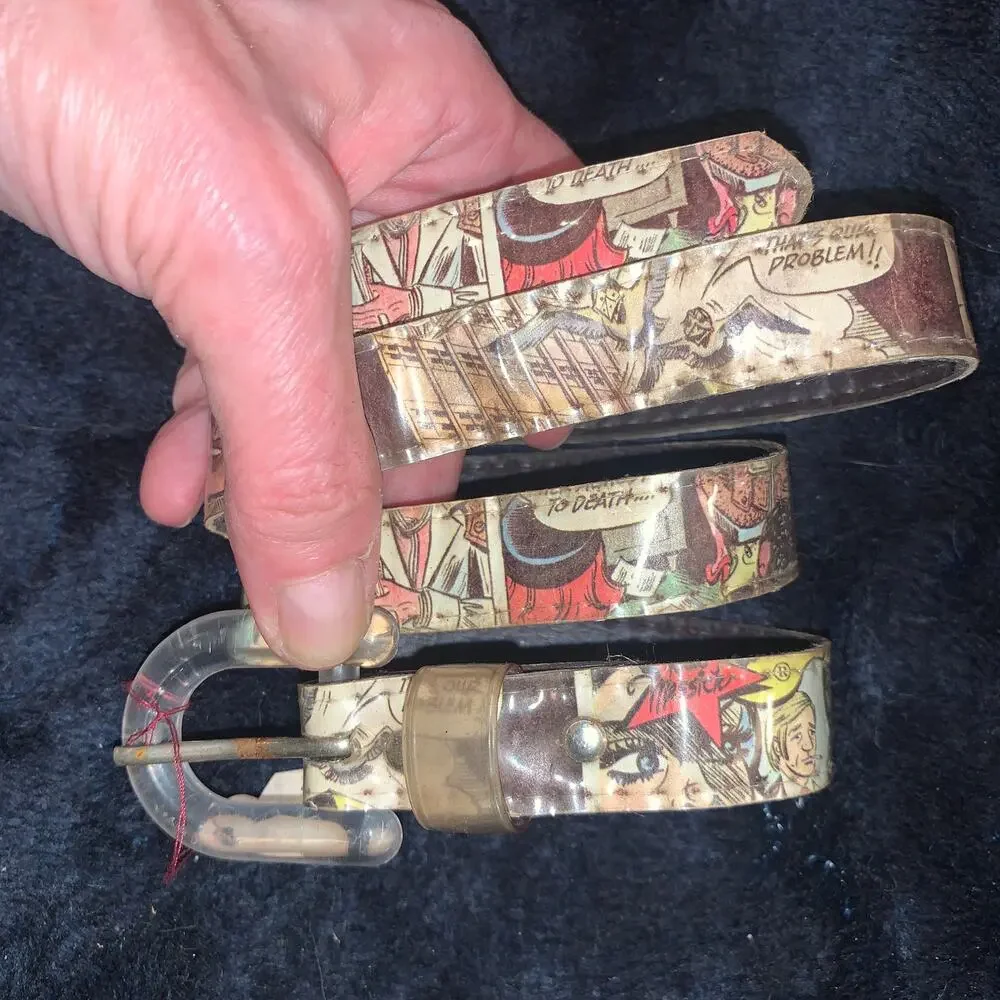 VINTAGE 1974 BRENDA STARR NEWSPAPER COMIC STRIP BELT CHICAGO TRIBUNE